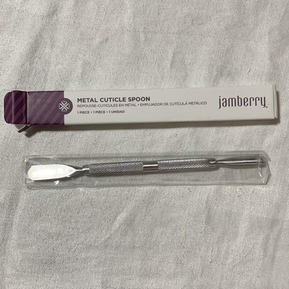 NWT Jamberry Metal Cuticle Spoon in original packaging - Picture 1 of 3